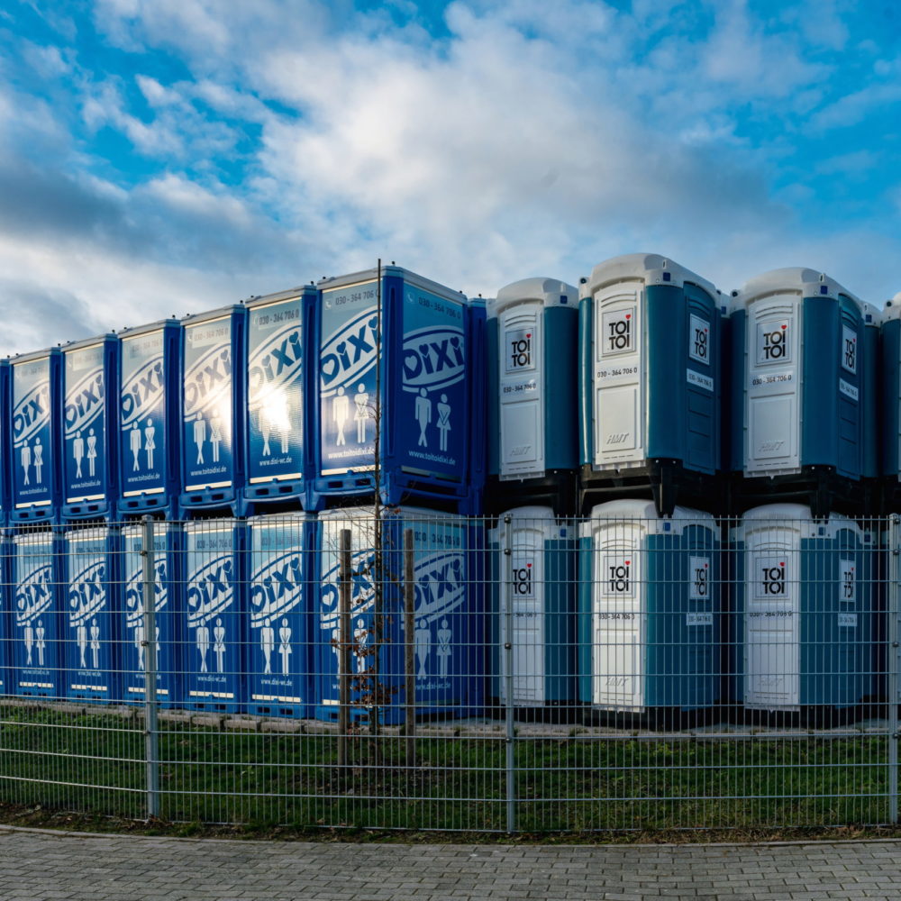 Different Porta Potty Manufacturers